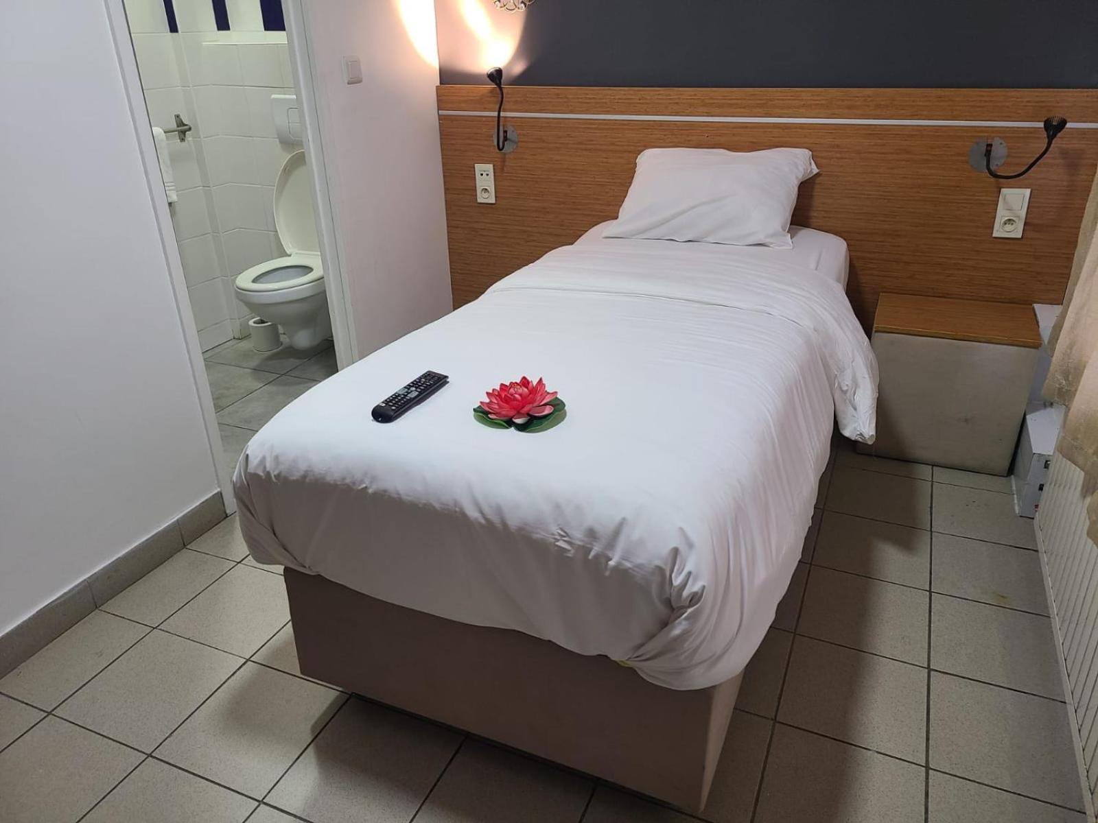 Hotel Victoire, Poitiers Gare Kültér fotó