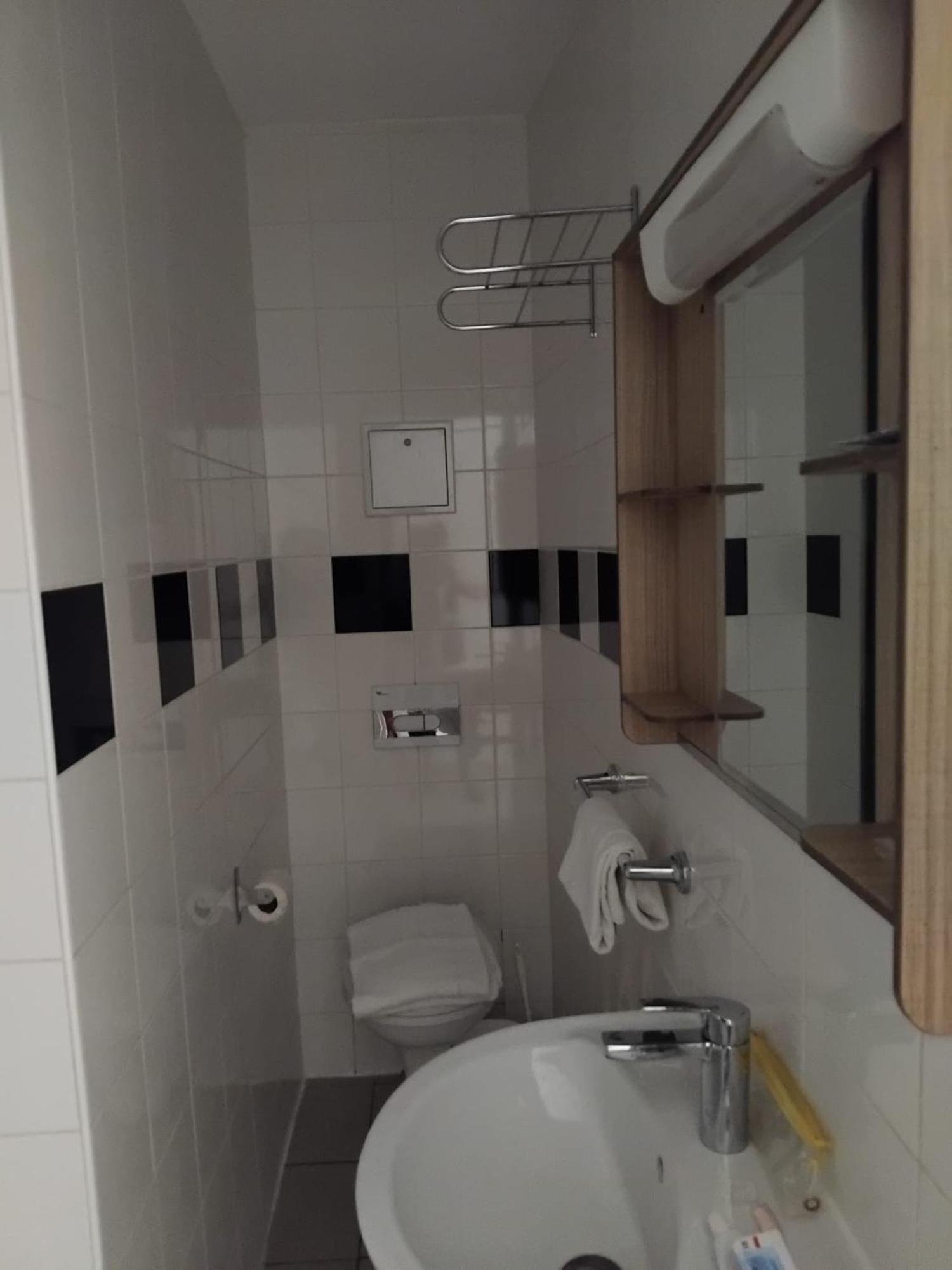 Hotel Victoire, Poitiers Gare Kültér fotó
